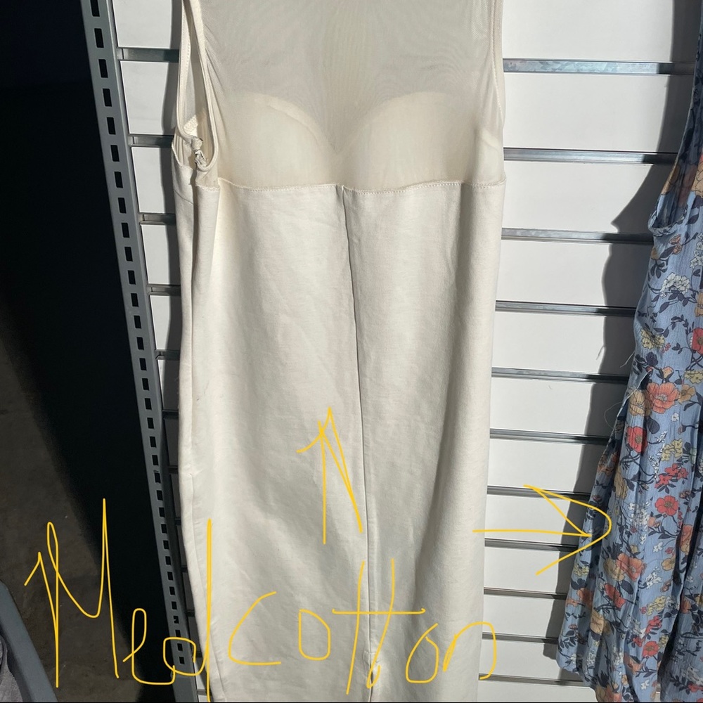 Dresses - Picture 6 of 15